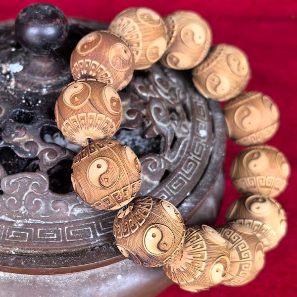 Exquisite Wooden Bracelet with Yin - Yang Patterns, Showcasing Traditional Chinese Cultural Elements and Fine Craftsmanship, Ideal for Jewelry Enthusiasts